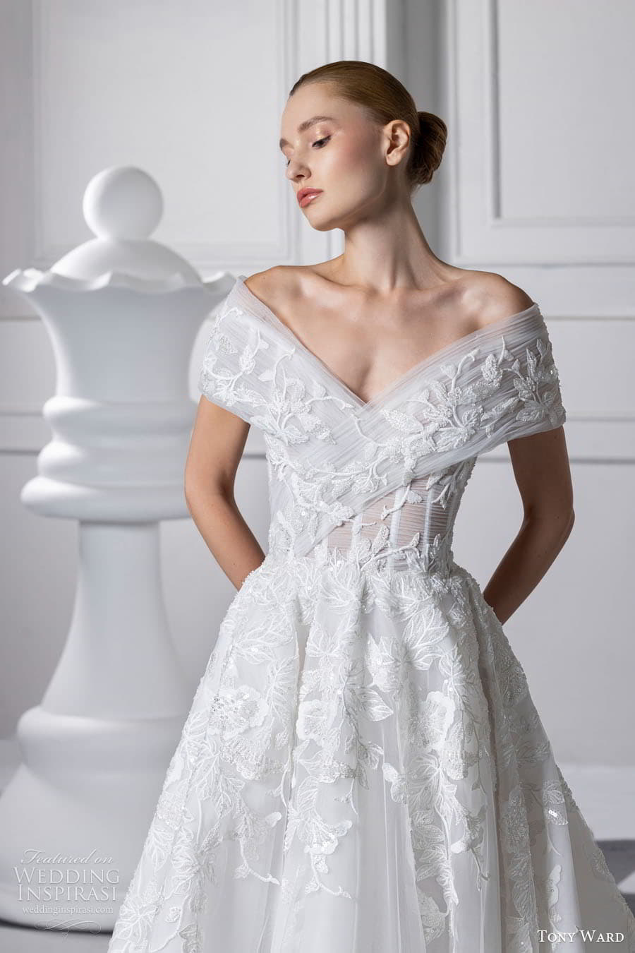 tony ward fall 2024 bridal off shoulder sleeve surplice sweetheart neckline a line ball gown wedding dress chapel train (12) zv tony ward fall 2024 bridal off shoulder sleeve surplice sweetheart neckline a line ball gown wedding dress chapel train (12) zv