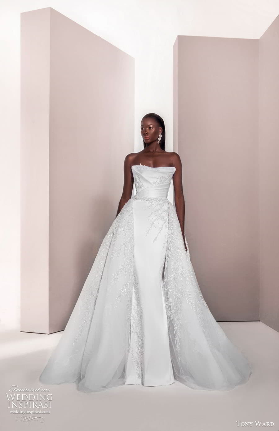 tony ward spring 2025 bridal strapless crumbcatcher neckline corset bodice embellished sheath gown wedding dress chapel train a line overskirt cyclamen 13 mv